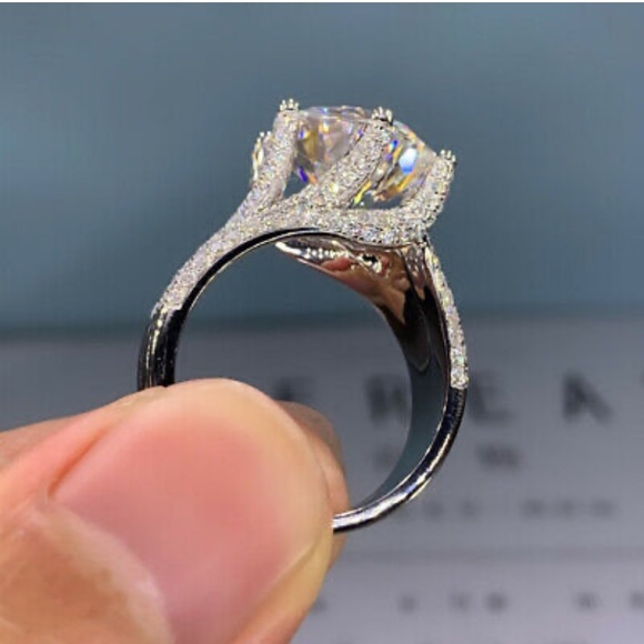 NWT 925 STERLING SILVER LUXURY Diamond RING - Picture 4 of 4